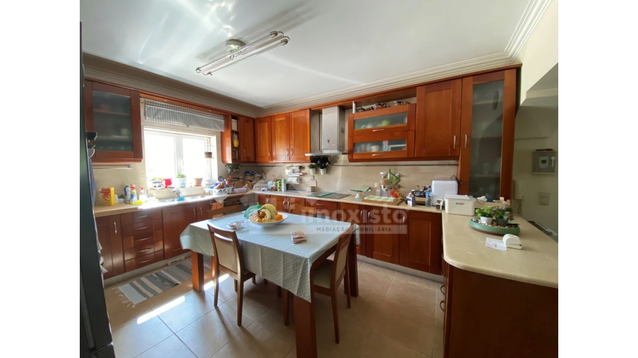 Moradia T5 para Venda em Castanheira de Pêra e Coentral Foto 14