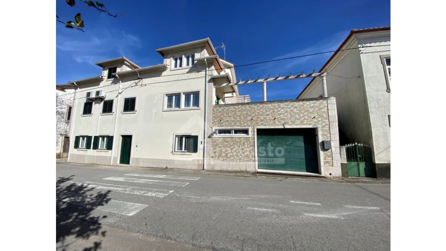 Moradia T5 para Venda em Castanheira de Pêra e Coentral Foto 1