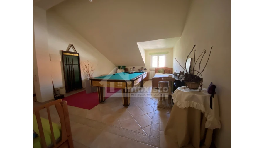 Moradia T5 para Venda em Castanheira de Pêra e Coentral Foto 25