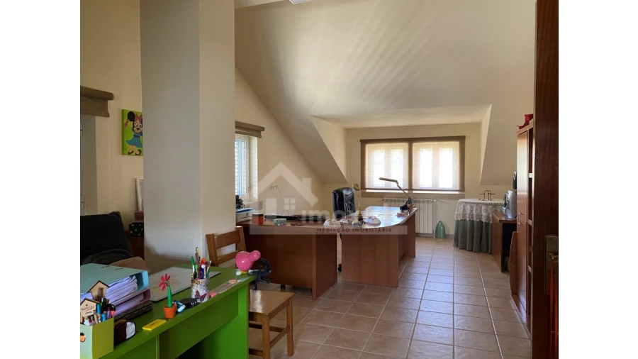 Moradia T5 para Venda em Castanheira de Pêra e Coentral Foto 29