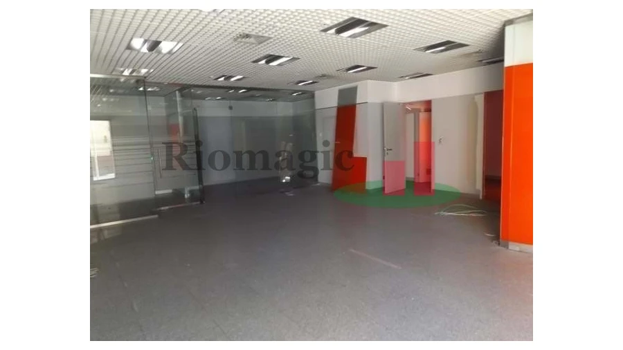 Loja para Venda em Amiais de Baixo Foto 2