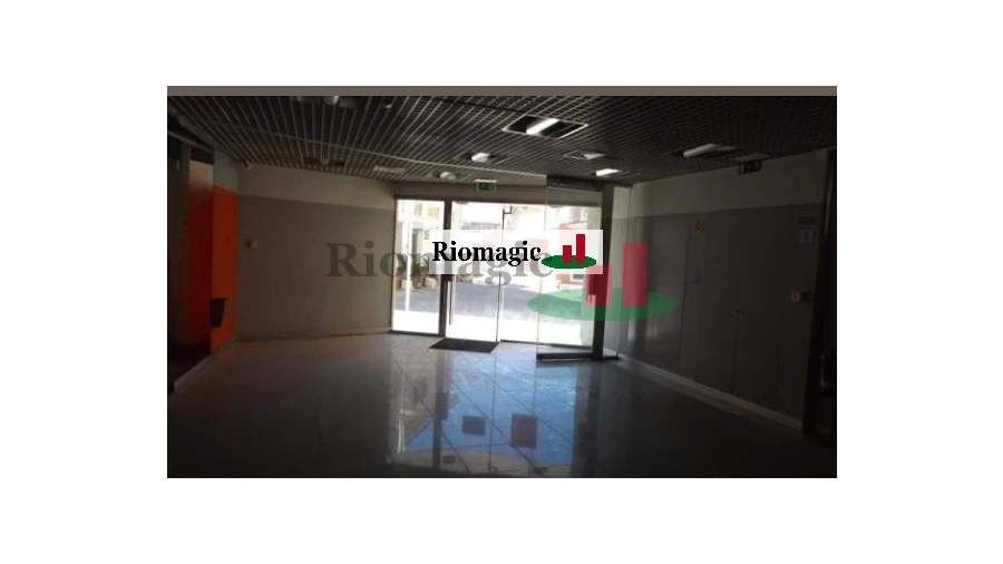 Loja para Venda em Amiais de Baixo Foto 3