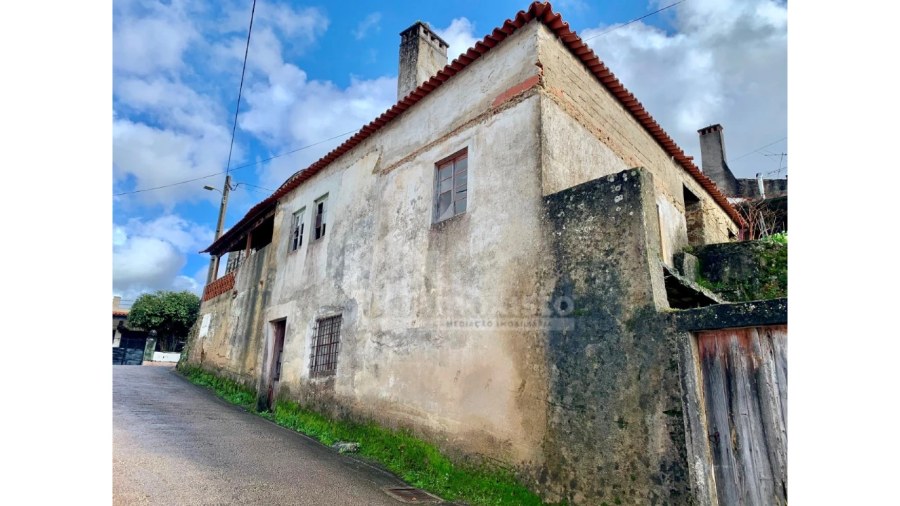 Moradia T2 para Venda em Vila Nova Foto 3