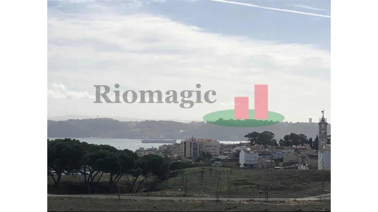 Moradia T9 para Venda em Ajuda Foto 56