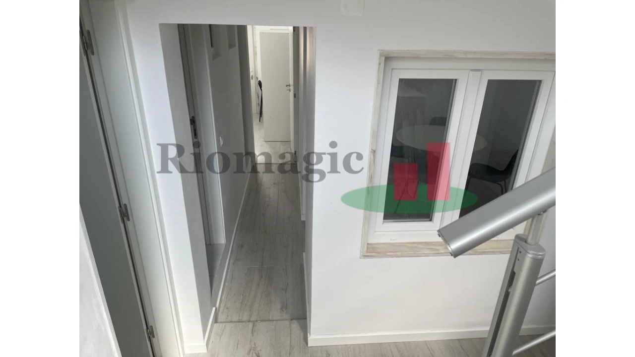 Moradia T9 para Venda em Ajuda Foto 30