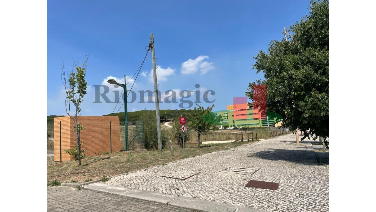 Moradia T9 para Venda em Ajuda Foto 52