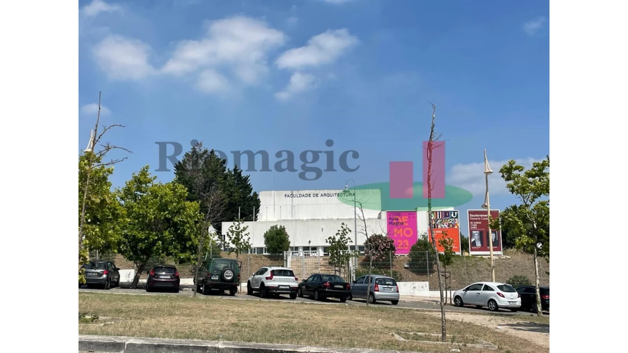 Moradia T9 para Venda em Ajuda Foto 53