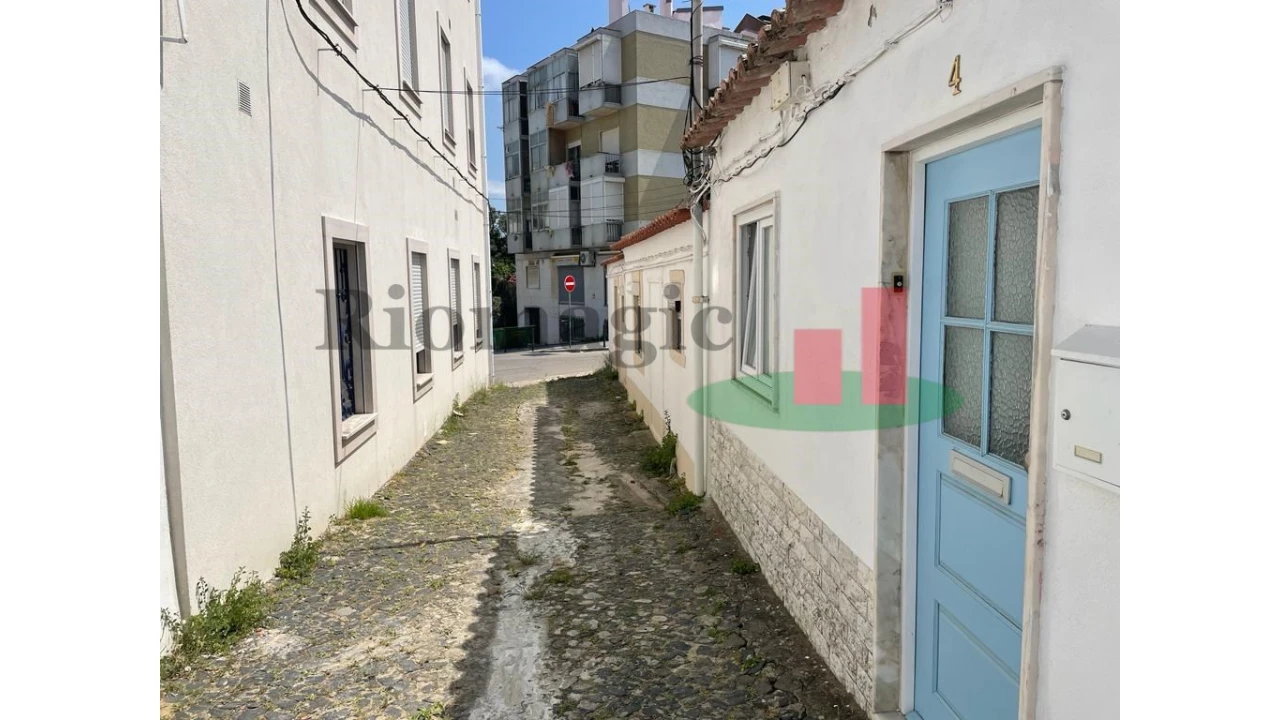 Moradia T9 para Venda em Ajuda Foto 45