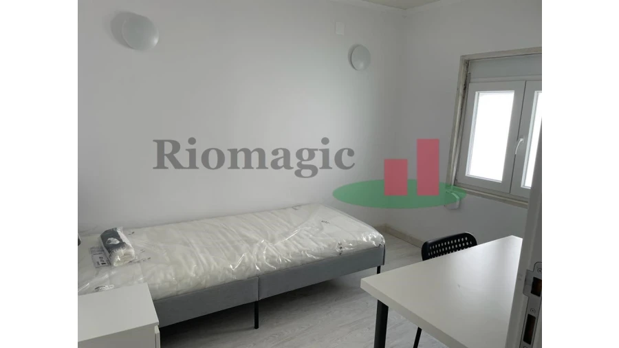 Moradia T9 para Venda em Ajuda Foto 14