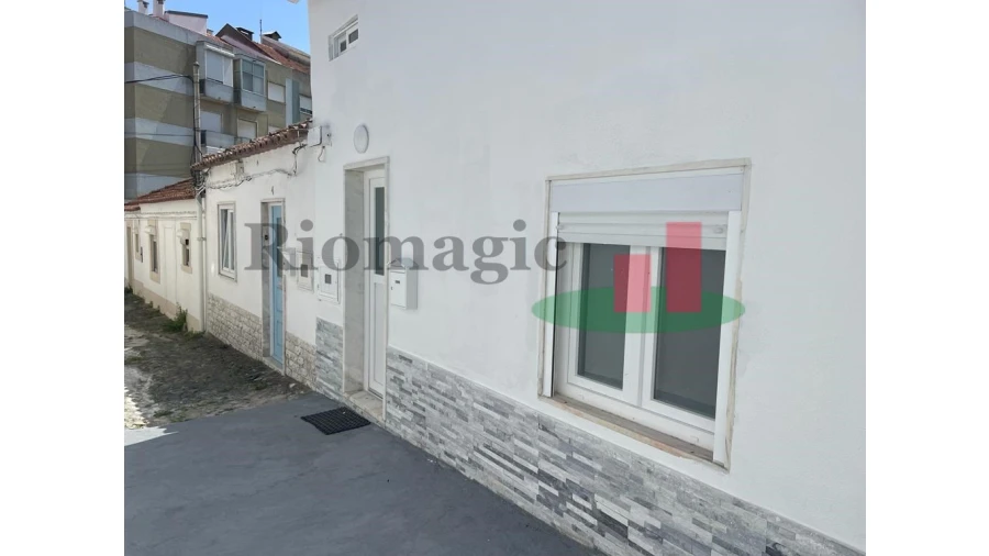 Moradia T9 para Venda em Ajuda Foto 4