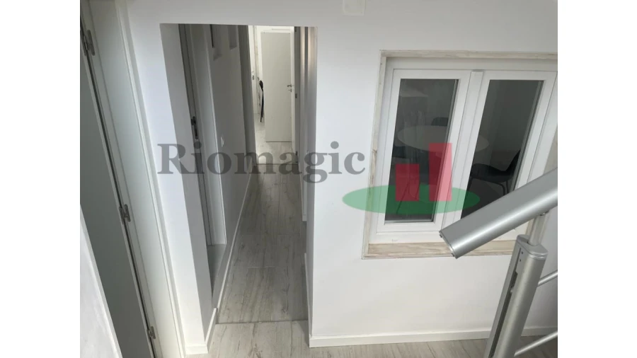 Moradia T9 para Venda em Ajuda Foto 30