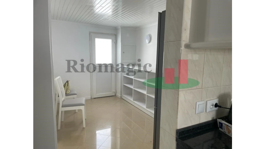 Moradia T9 para Venda em Ajuda Foto 5