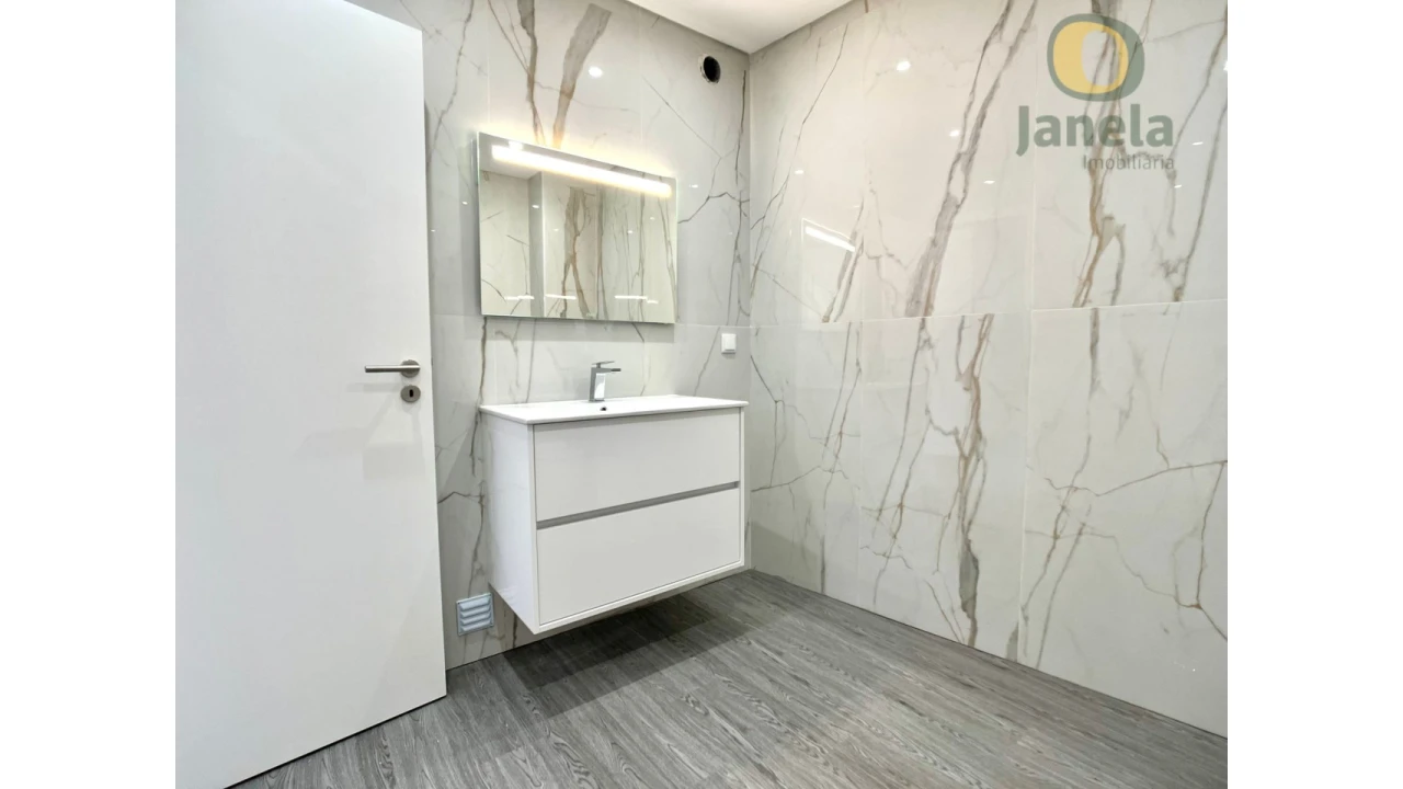 Apartamento T3 para Venda em Quelfes Foto 20