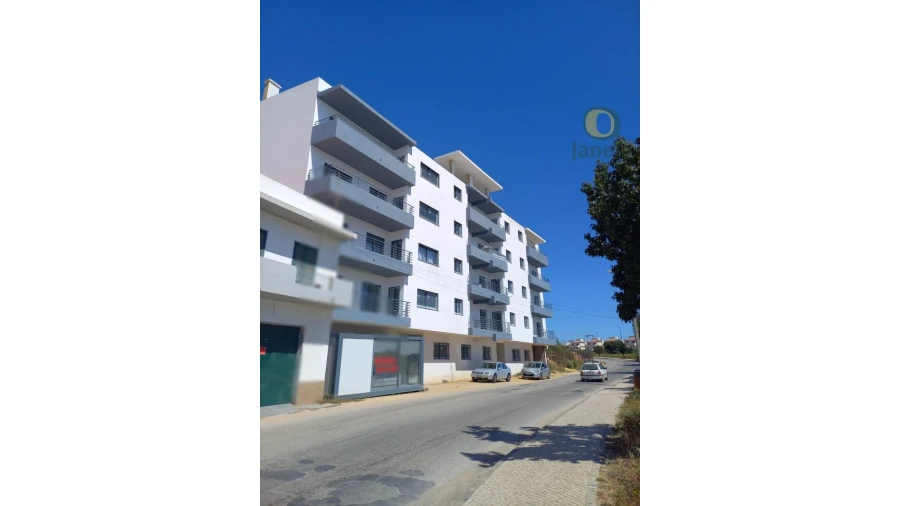 Apartamento T3 para Venda em Quelfes Foto 8