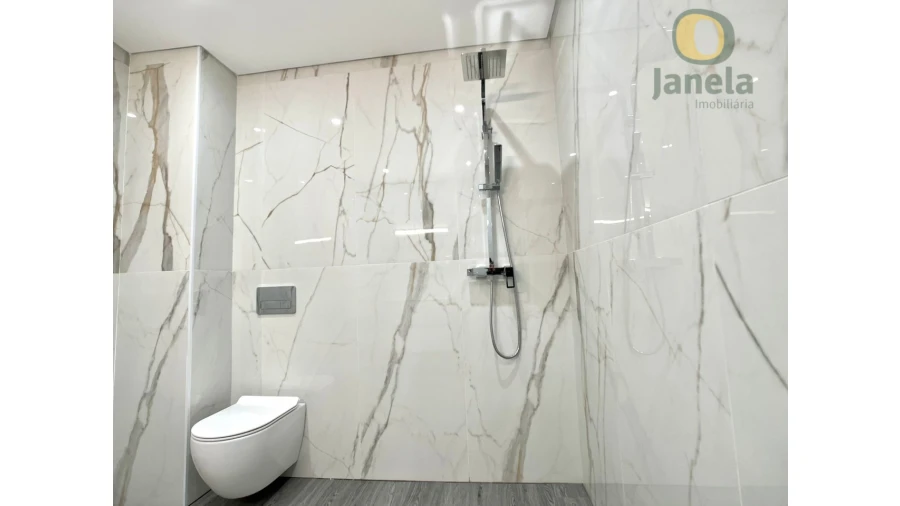 Apartamento T3 para Venda em Quelfes Foto 22