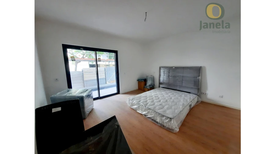 Apartamento T2 para Venda em Faro (Sé e São Pedro) Foto 5