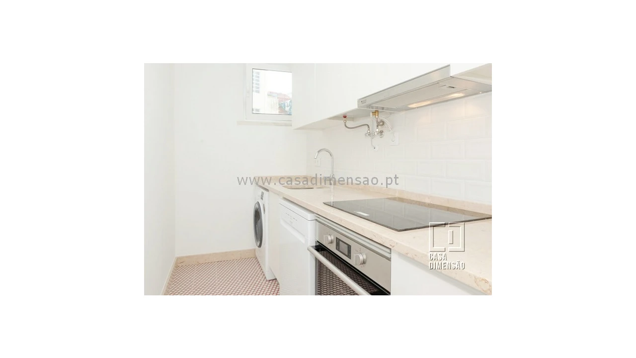 Apartamento T2 para Venda em Santo António Foto 5