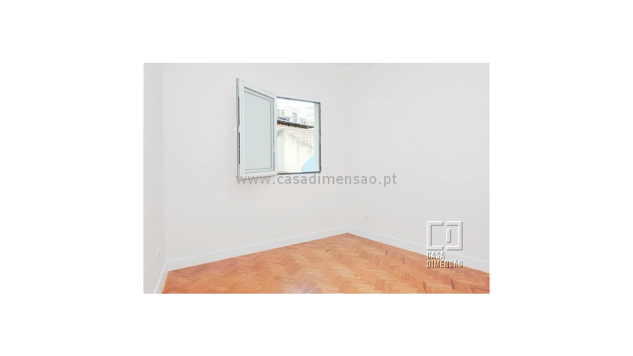 Apartamento T2 para Venda em Santo António Foto 10