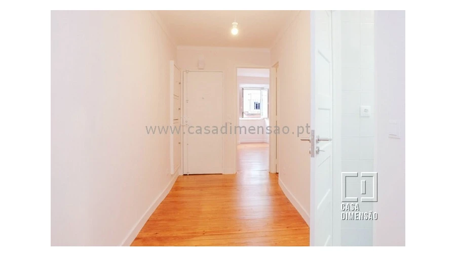 Apartamento T2 para Venda em Santo António Foto 3