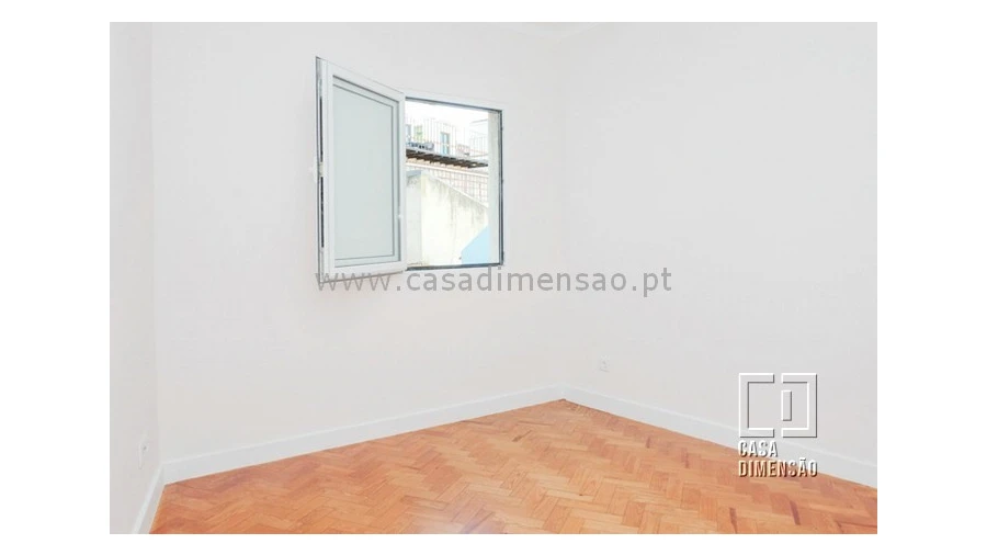 Apartamento T2 para Venda em Santo António Foto 10