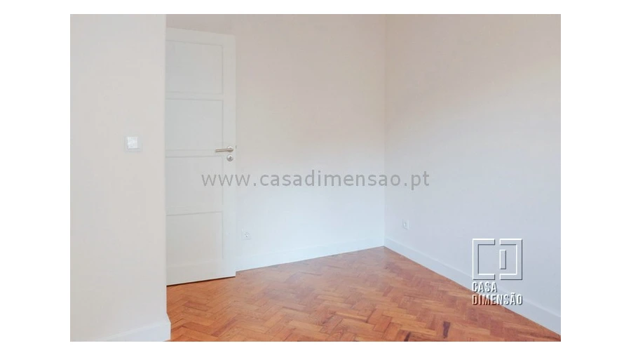 Apartamento T2 para Venda em Santo António Foto 11