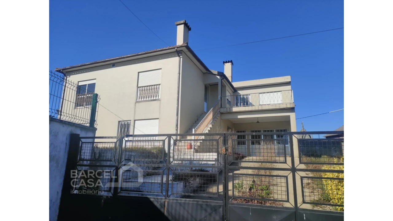 Moradia T4 para Venda em Arcozelo Foto 8