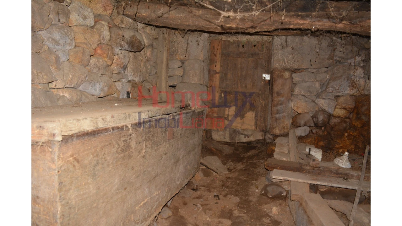 Moradia T2 para Venda em Destriz e Reigoso Foto 6