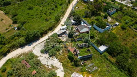 Terreno para Venda em Alenquer (Santo Estêvão e Triana)
