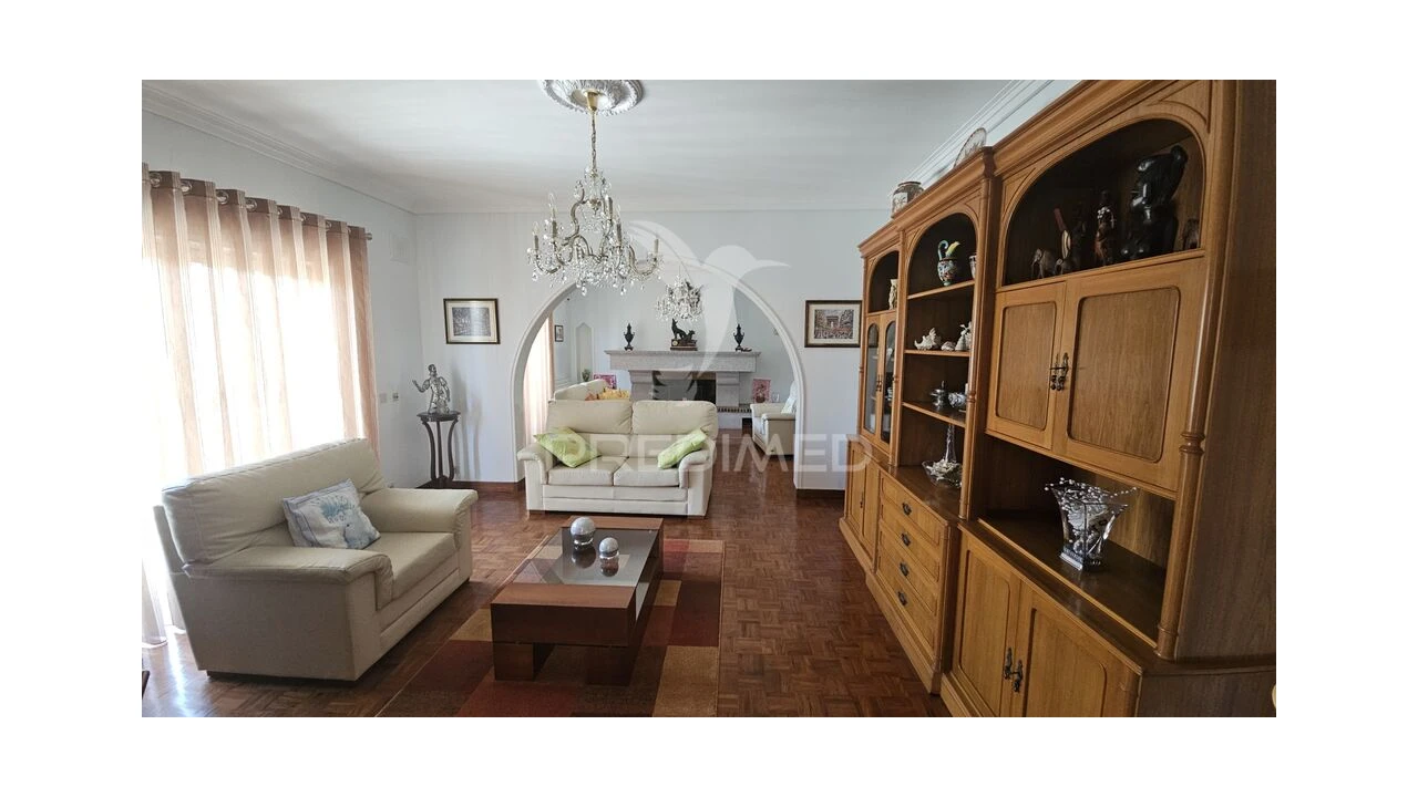 Moradia T4 para Venda em Areias, Sequeirô, Lama e Palmeira Foto 9