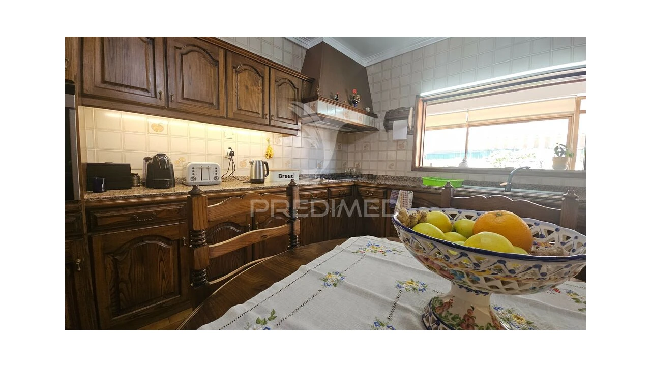 Moradia T4 para Venda em Areias, Sequeirô, Lama e Palmeira Foto 14