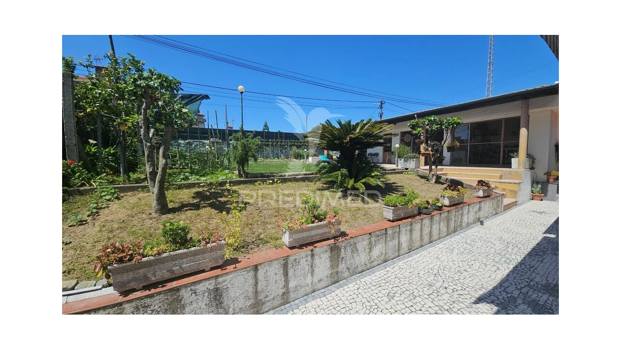 Moradia T4 para Venda em Areias, Sequeirô, Lama e Palmeira Foto 6