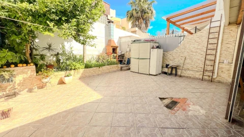 Moradia T4 para Venda em Loule (São Clemente)