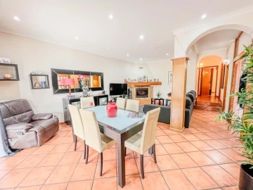 Moradia T4 para Venda em Loule (São Clemente)