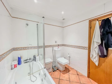 Moradia T4 para Venda em Loule (São Clemente)