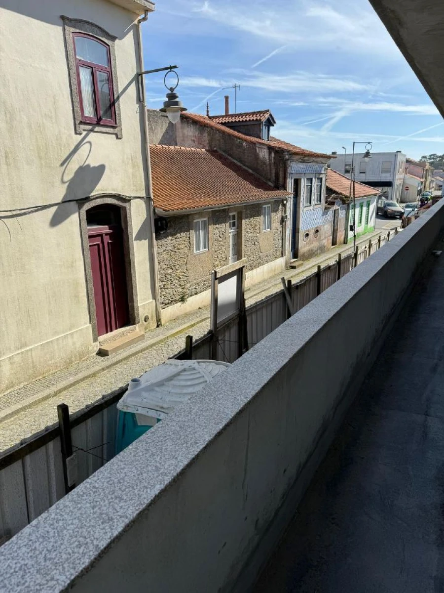 Apartamento T2 para Venda em Antas Foto 3