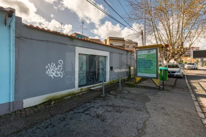 Loja para Venda em Loures