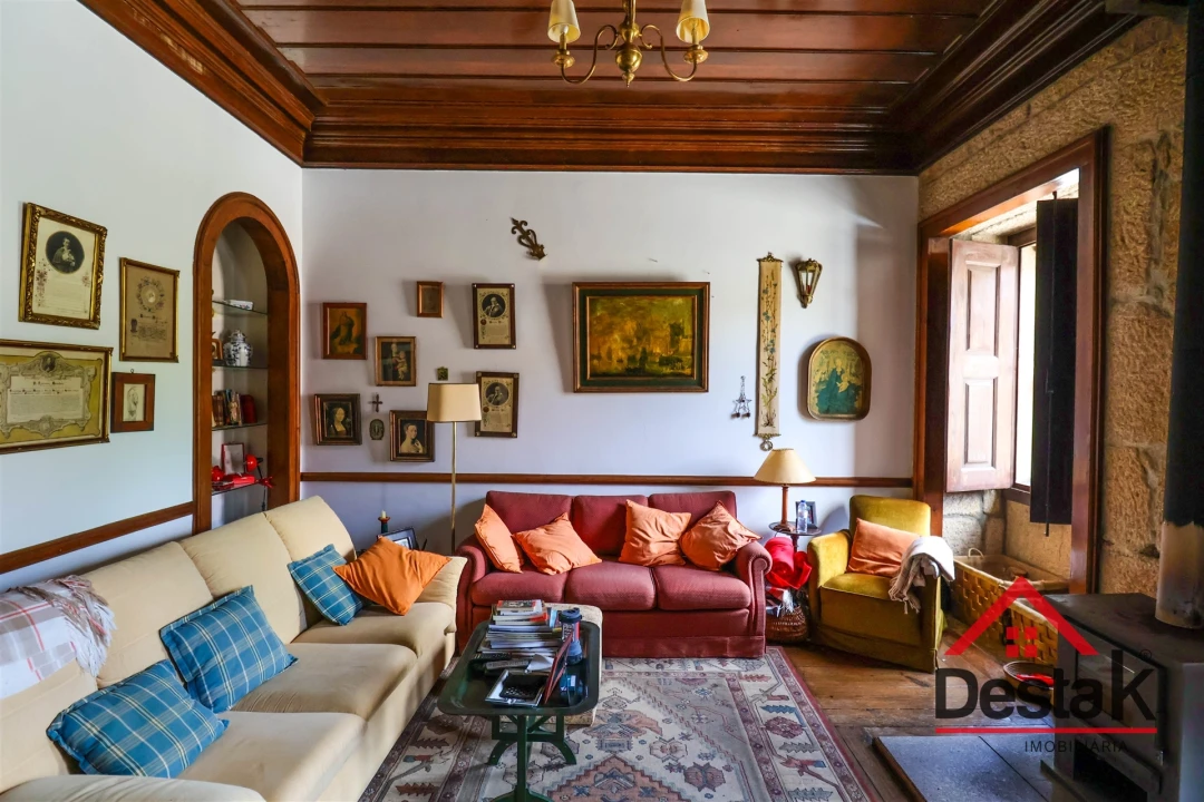 Moradia T0 para Venda em Rio de Moinhos Foto 24