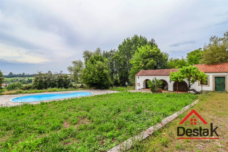 Moradia T0 para Venda em Rio de Moinhos Foto 48