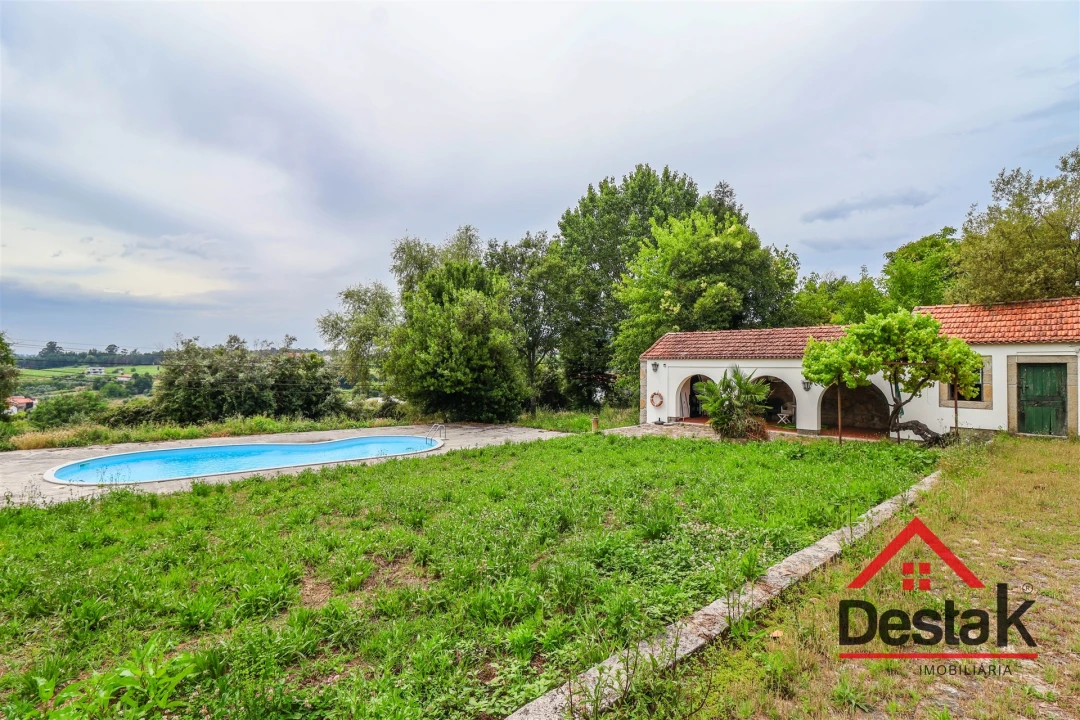 Moradia T0 para Venda em Rio de Moinhos Foto 48