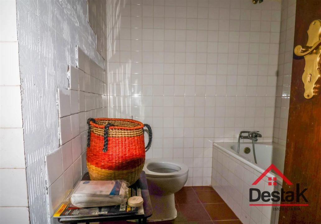 Moradia T0 para Venda em Rio de Moinhos Foto 40