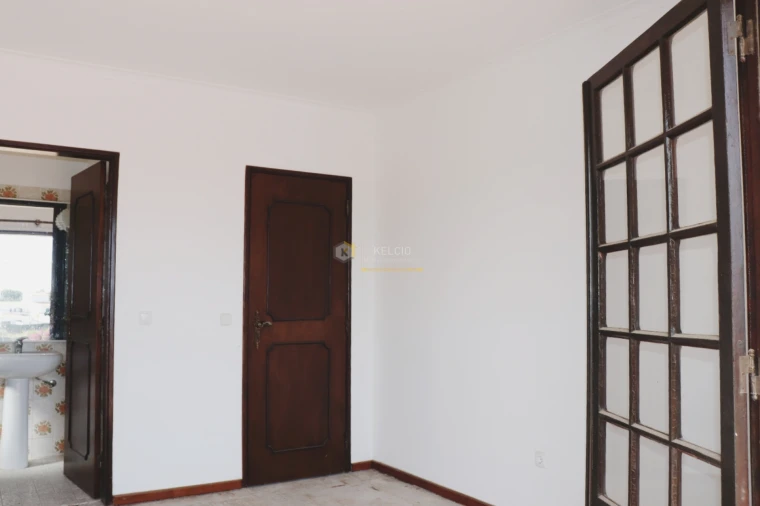 Moradia T4 para Venda em Quarteira Foto 24