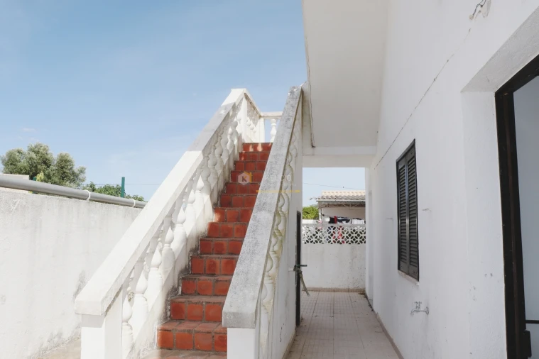 Moradia T4 para Venda em Quarteira Foto 36