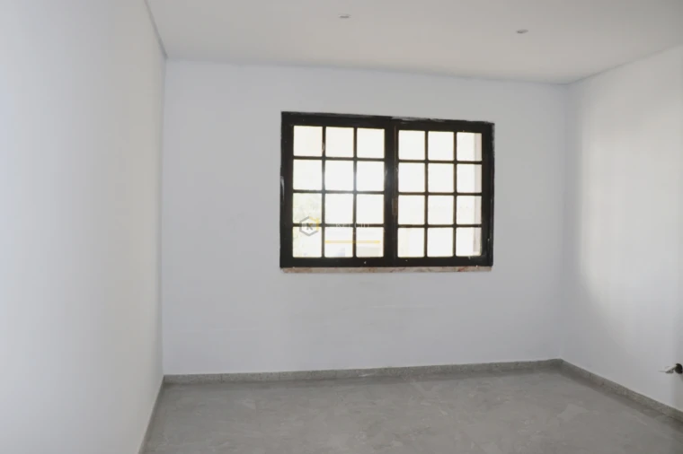 Moradia T4 para Venda em Quarteira Foto 12