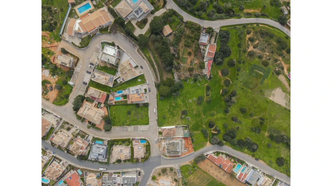 Terreno para Venda em Alvor Foto 5