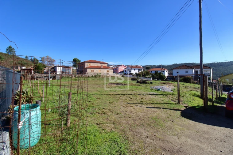 Terreno para Venda em Oldrões Foto 3