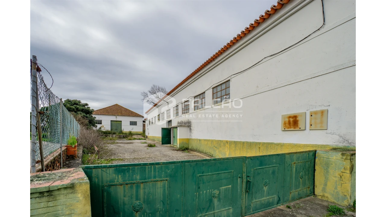 Armazém para Venda em Malhou, Louriceira e Espinheiro Foto 2