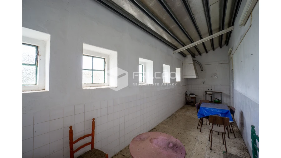 Armazém para Venda em Malhou, Louriceira e Espinheiro Foto 41