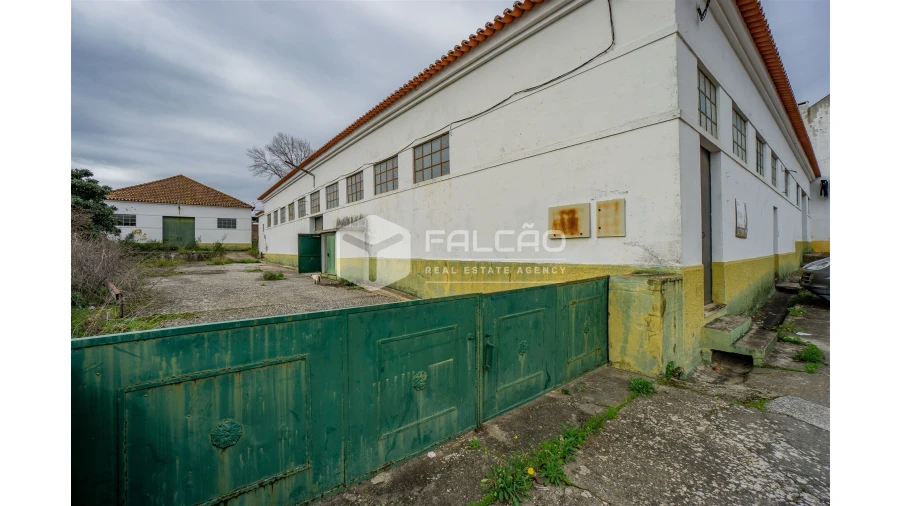 Armazém para Venda em Malhou, Louriceira e Espinheiro Foto 3