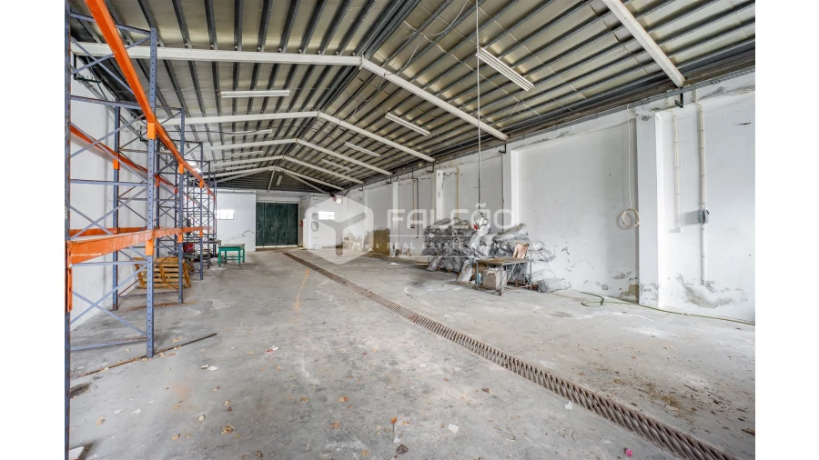 Armazém para Venda em Malhou, Louriceira e Espinheiro Foto 35