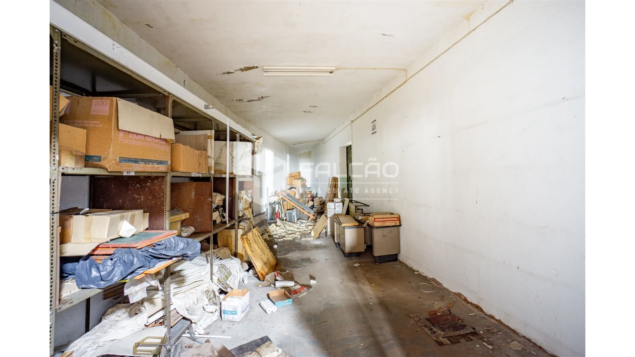 Armazém para Venda em Malhou, Louriceira e Espinheiro Foto 25